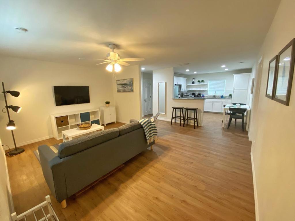 포트 오렌지 *New*Sunshine Gorgeous- 3Bd/2Ba -Private Backyard! 빌라 외부 사진